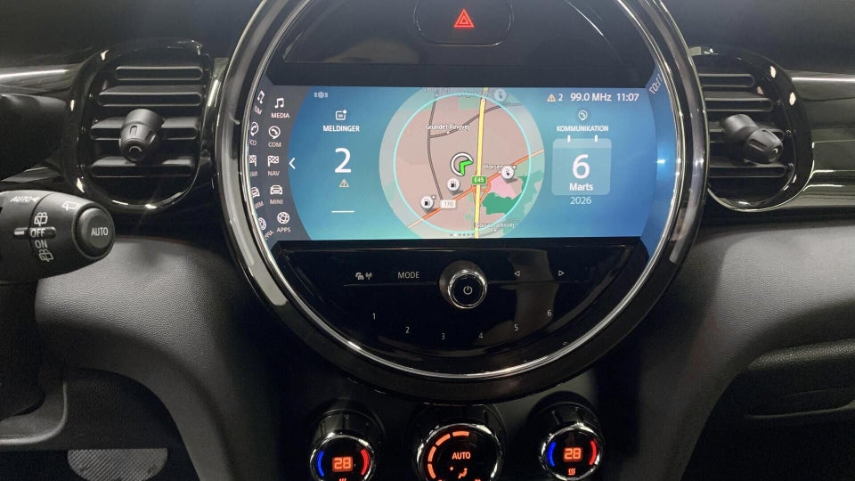 MINI Cooper SE Essential 3d