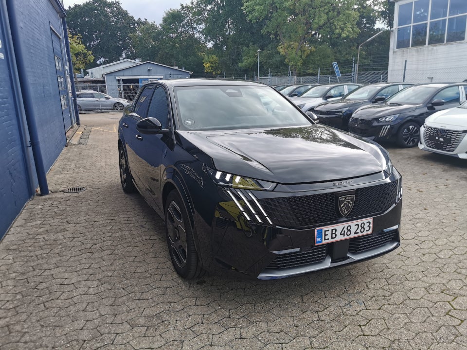 Peugeot e-3008 77 GT Pack 5d