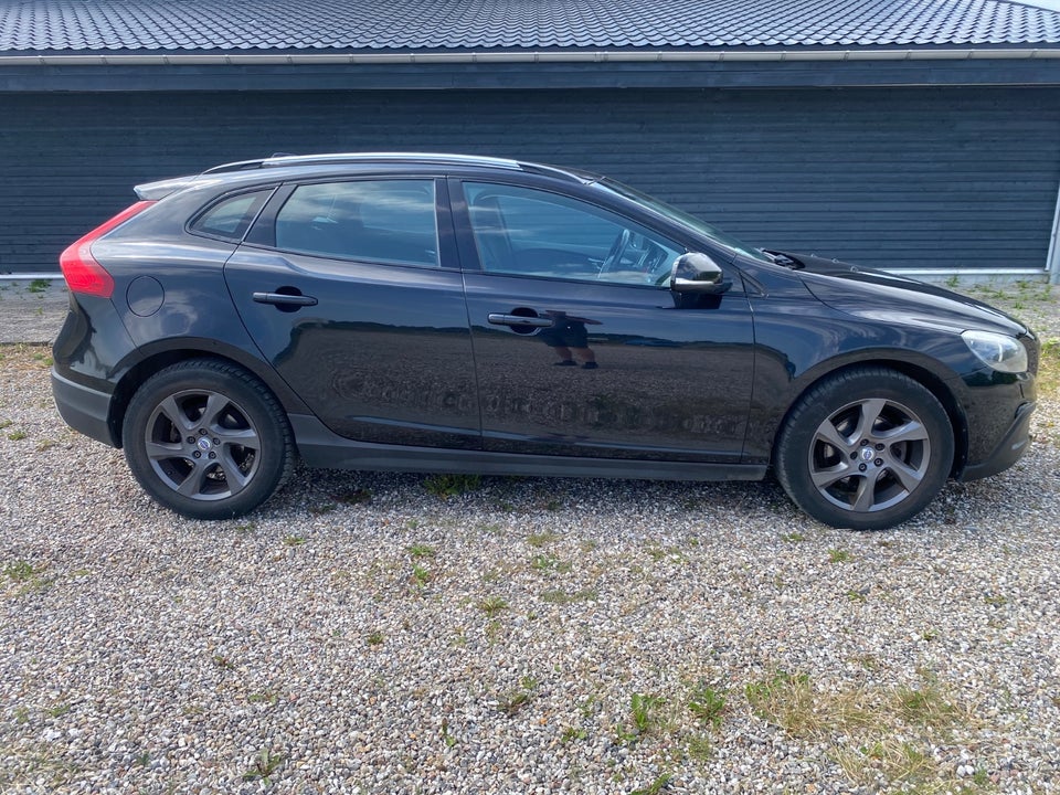 Volvo V40 CC 1,6 D2 115 Kinetic 5d