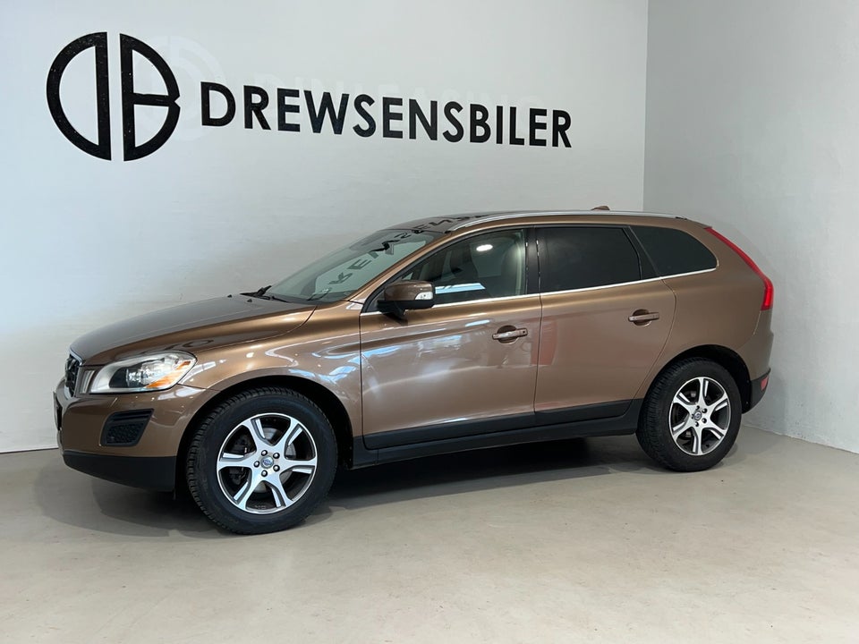 Volvo XC60 2,4 D5 215 Summum aut. AWD 5d