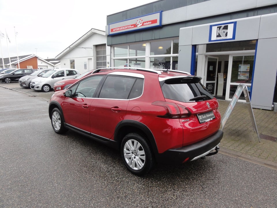 Peugeot 2008 1,6 BlueHDi 100 Envy 5d