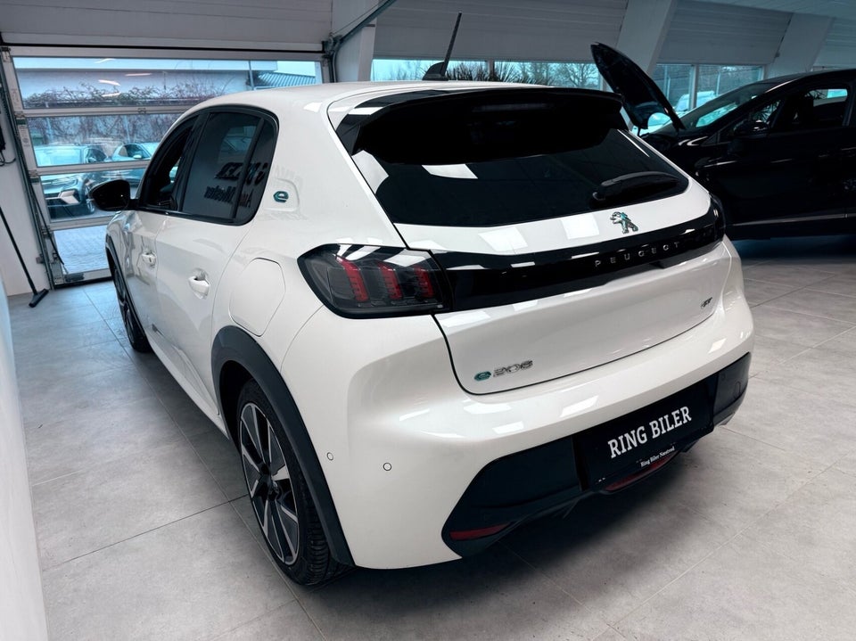 Peugeot e-208 50 GT 5d