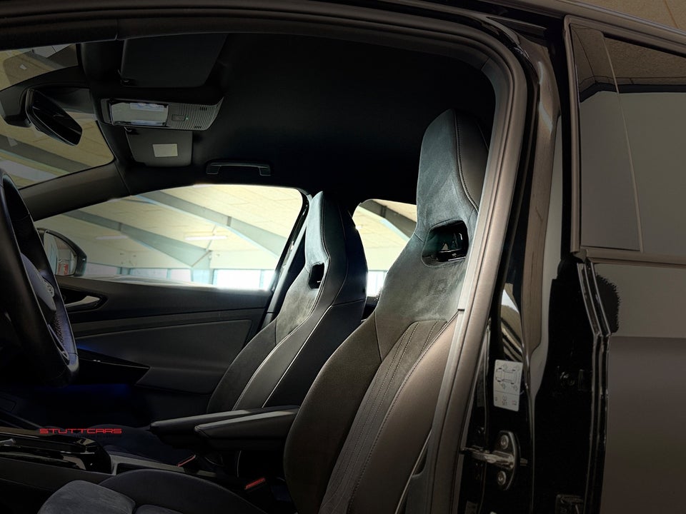 VW ID.4 77 Top Sport 5d
