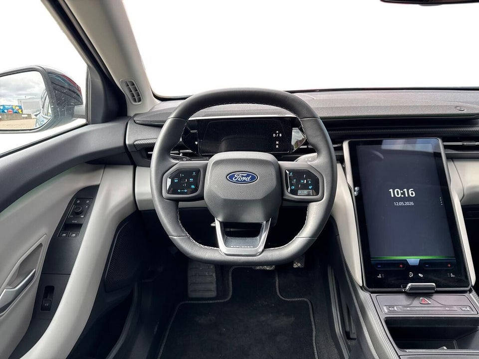 Ford Explorer 77 Premium Extended Range 5d