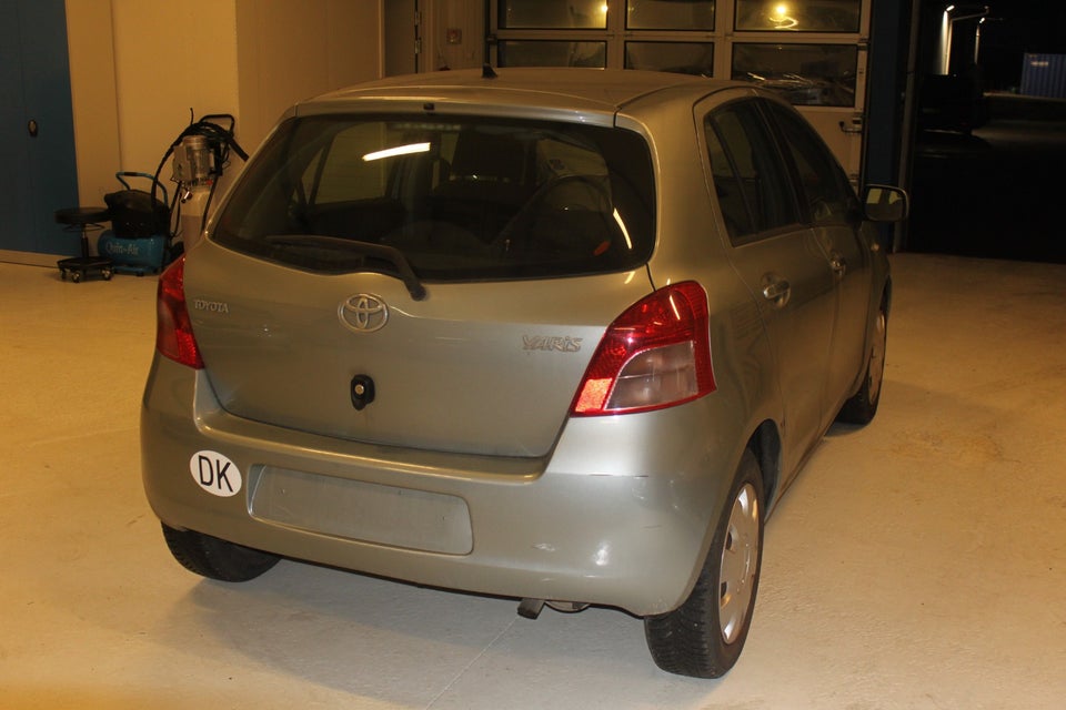 Toyota Yaris 1,3 Luna M/M 5d