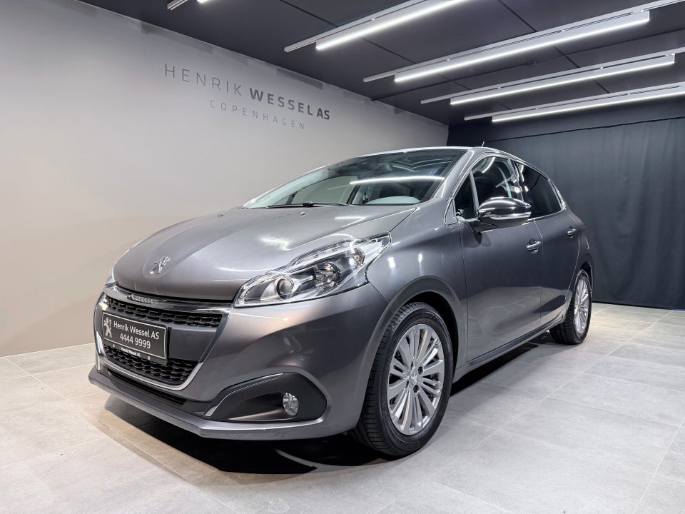 Peugeot 208 1,2 PureTech 82 Allure Sky 5d