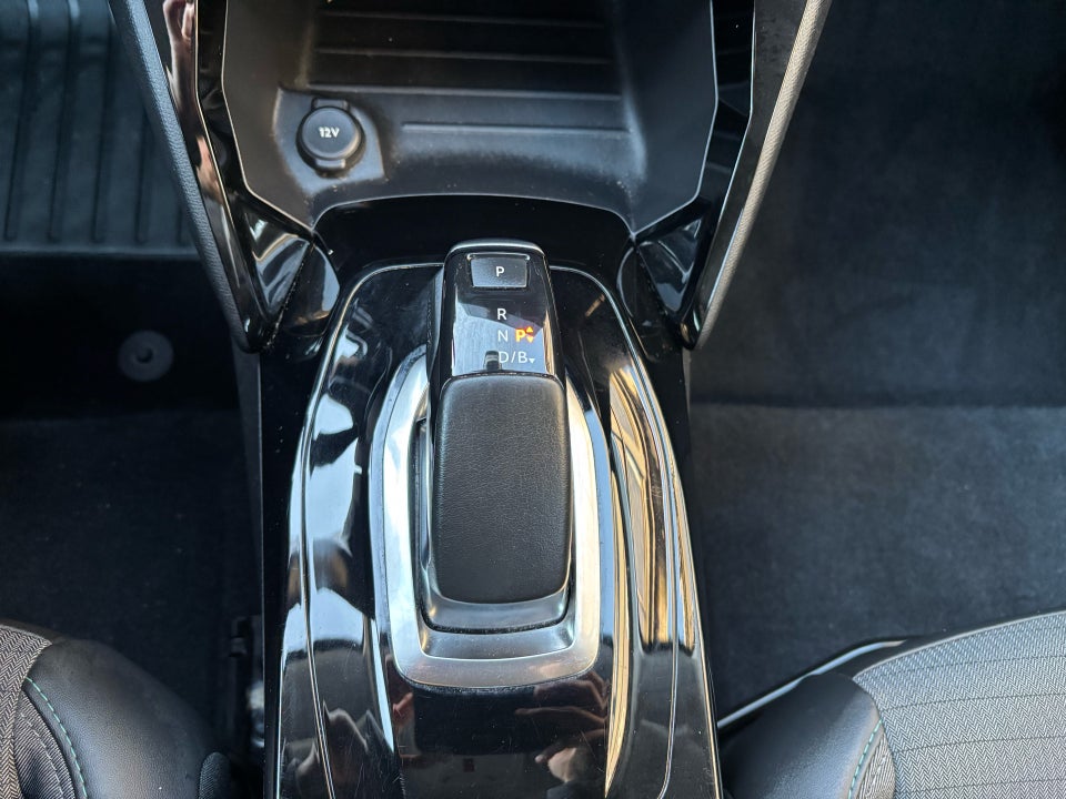 Peugeot e-208 50 Allure 5d