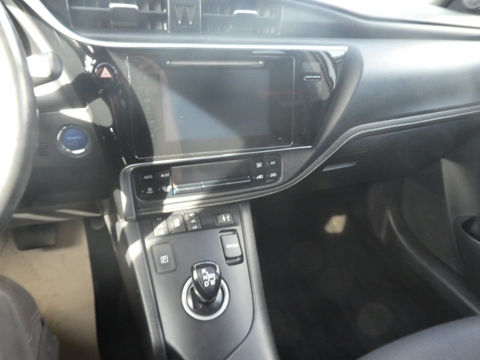 Toyota Auris 1,8 Hybrid H2 Comfort Touring Sports CVT 5d