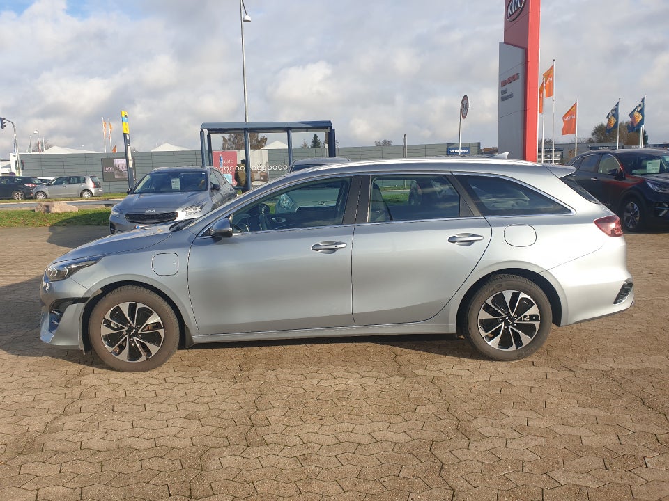 Kia Ceed 1,6 PHEV Prestige SW DCT 5d