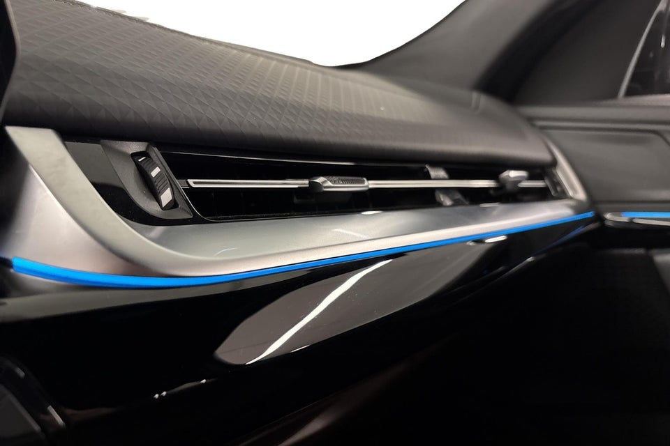 BMW iX2 xDrive30 M-Sport 5d