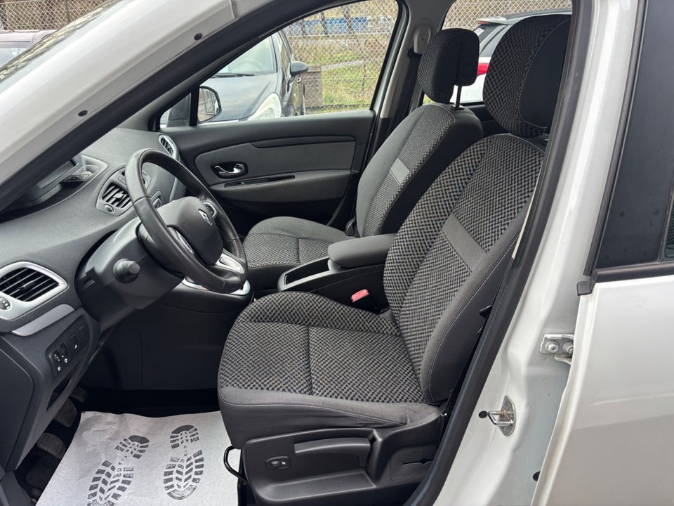 Renault Scenic III 1,5 dCi 95 Authentique 5d