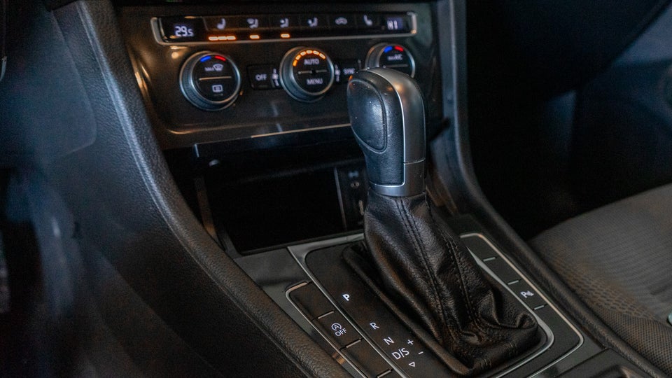 VW Golf VII 1,5 TSi 130 Comfortline DSG 5d