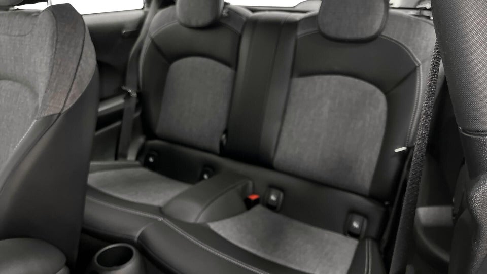 MINI Cooper SE Classic Trim 3d