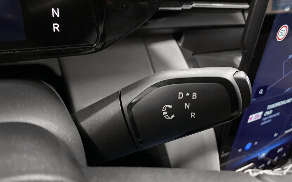 Ford Explorer 82 Premium Extended Range 5d