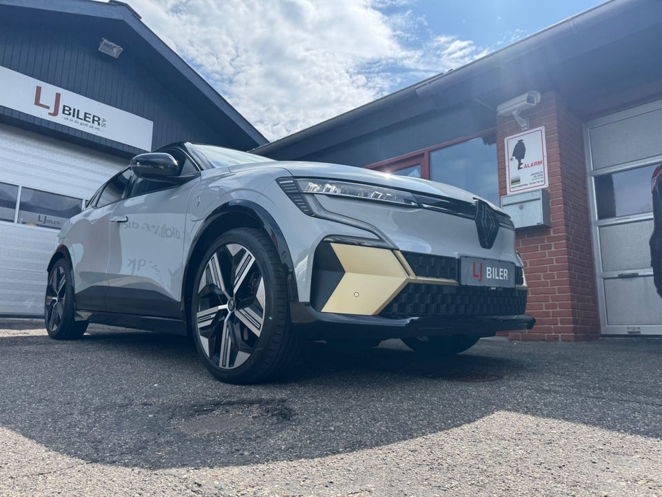 Renault Megane E-Tech 60 Iconic 5d