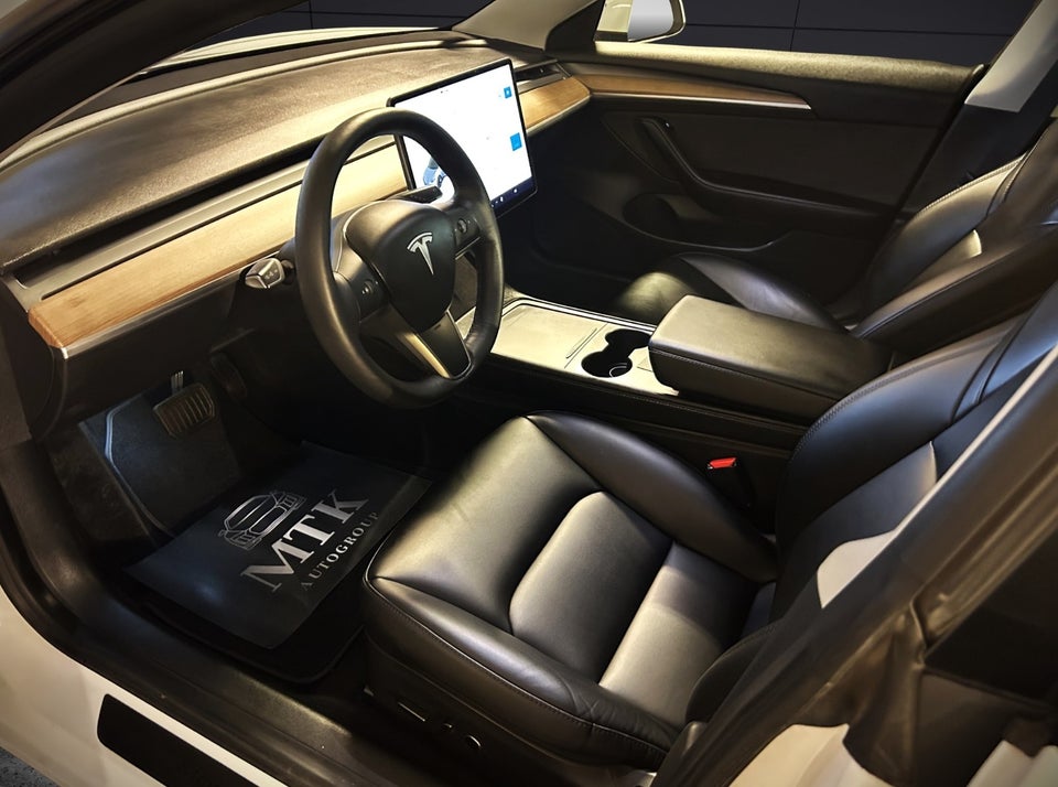 Tesla Model 3 Performance AWD 4d