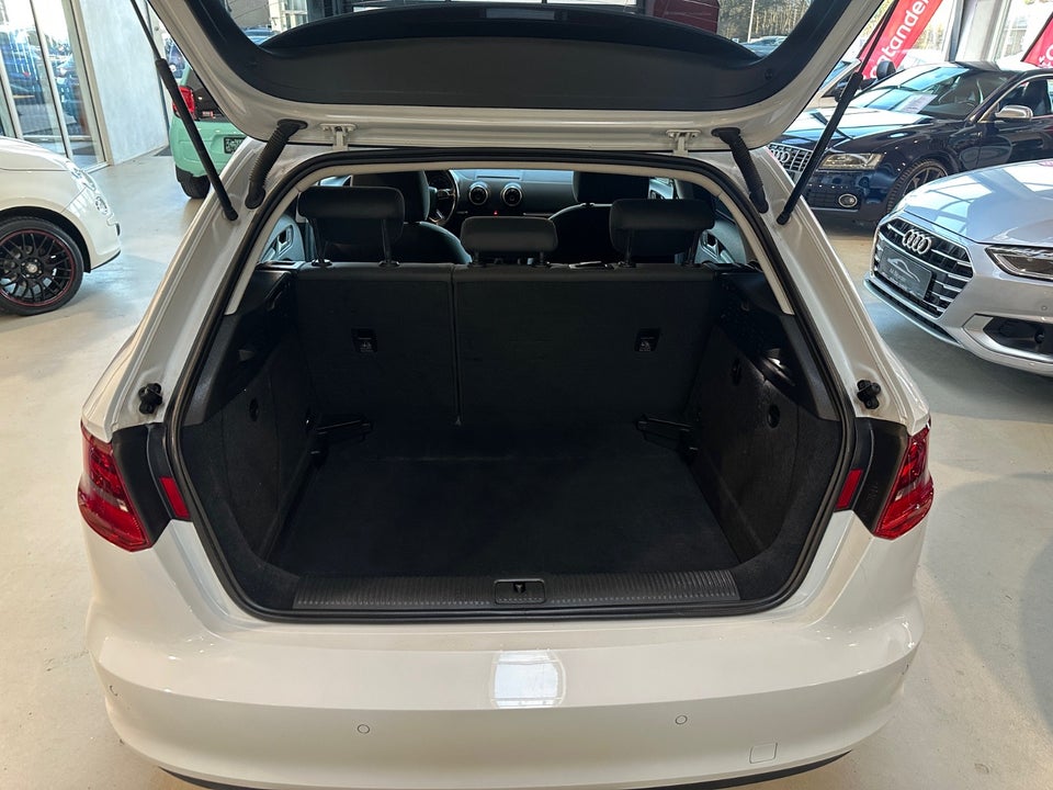 Audi A3 1,6 TDi Ambition Sportback 5d