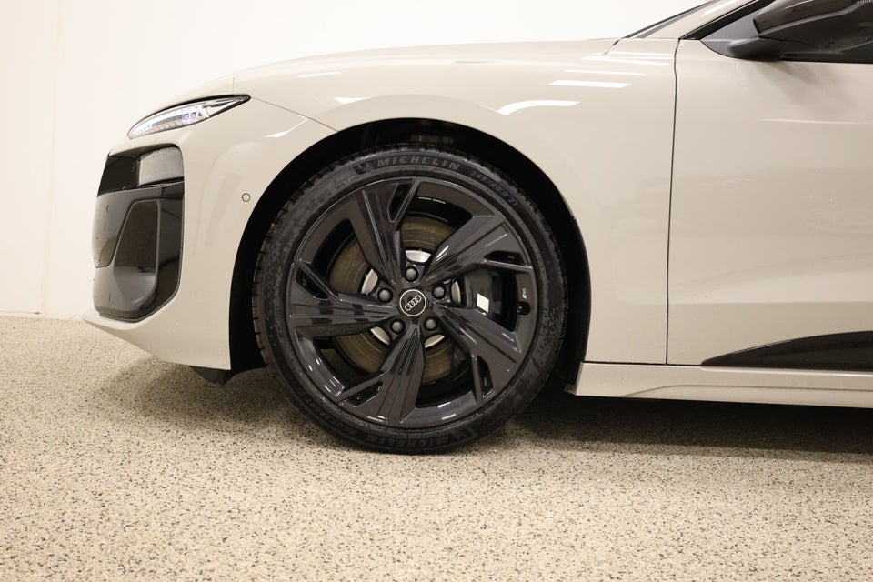 Audi S6 e-tron Avant quattro 5d