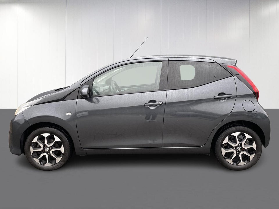 Toyota Aygo 1,0 VVT-i x-press 5d