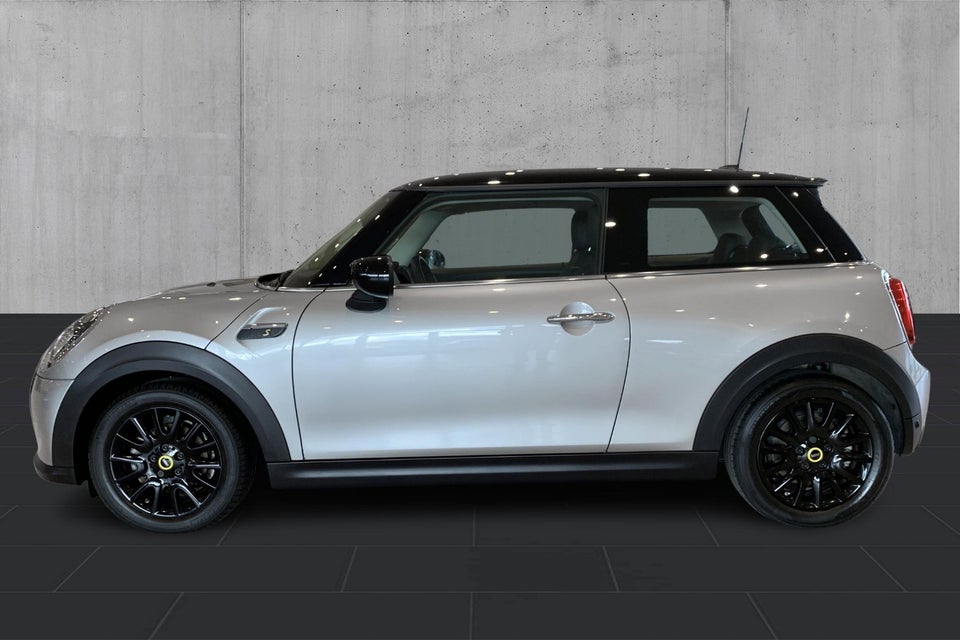 MINI Cooper SE Essential 3d