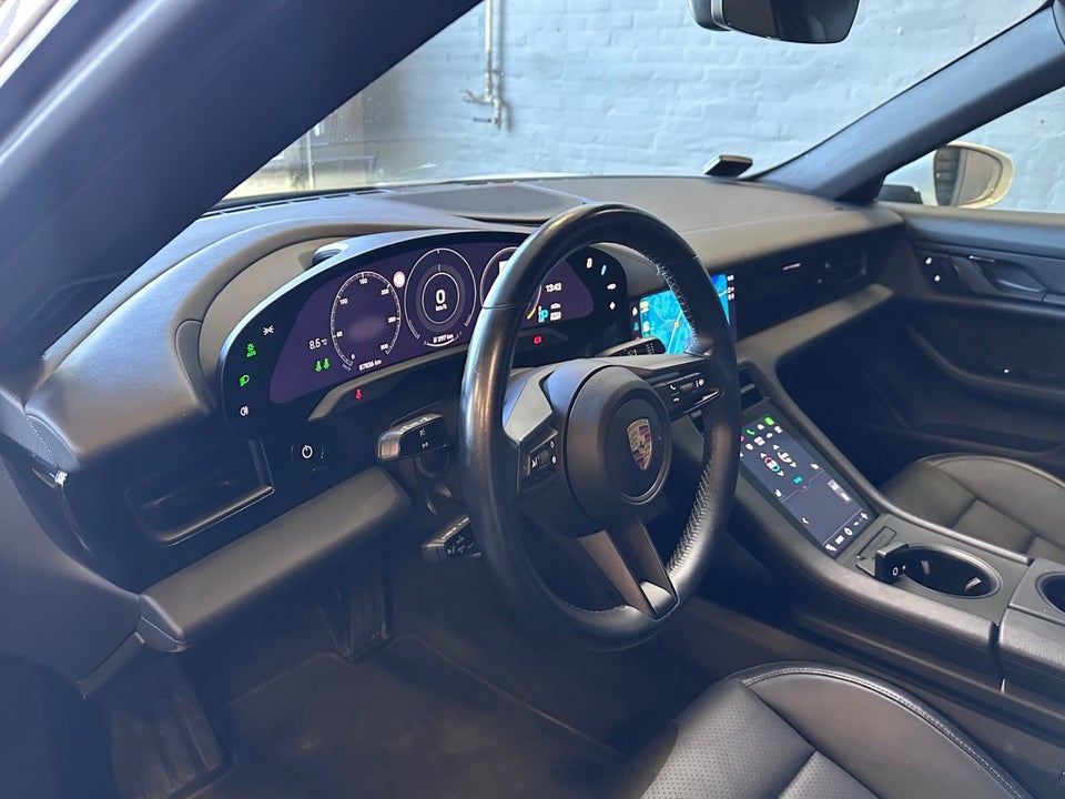 Porsche Taycan Performance+ 4d