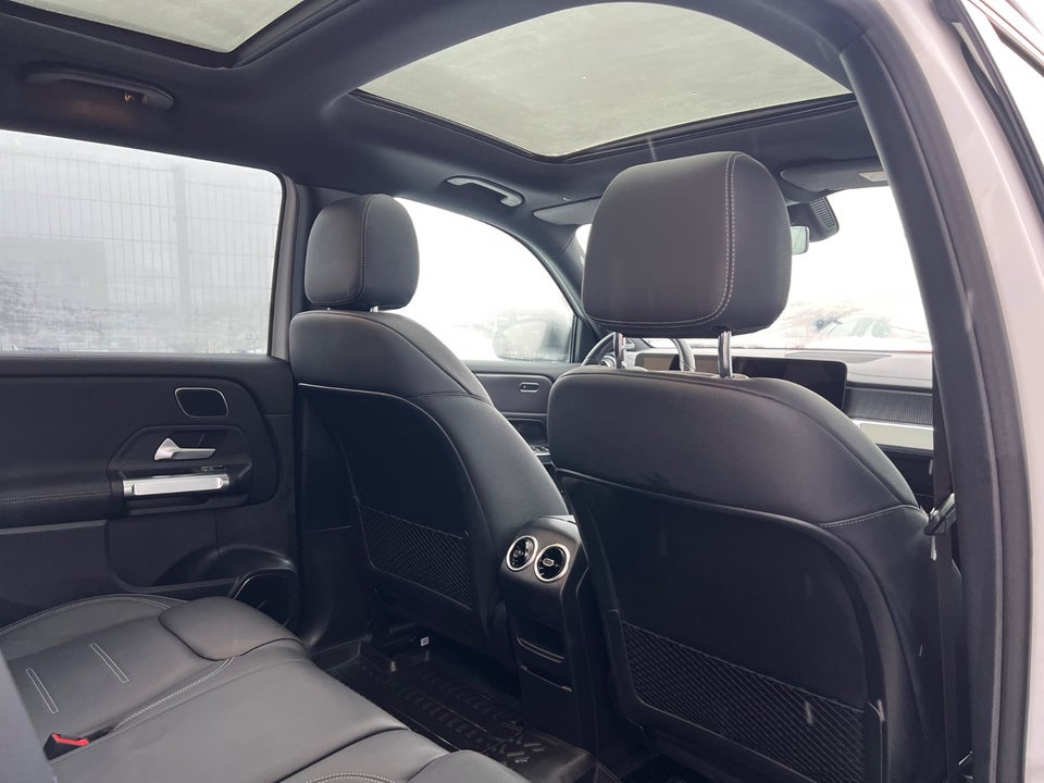 Mercedes EQB250 AMG Line 5d