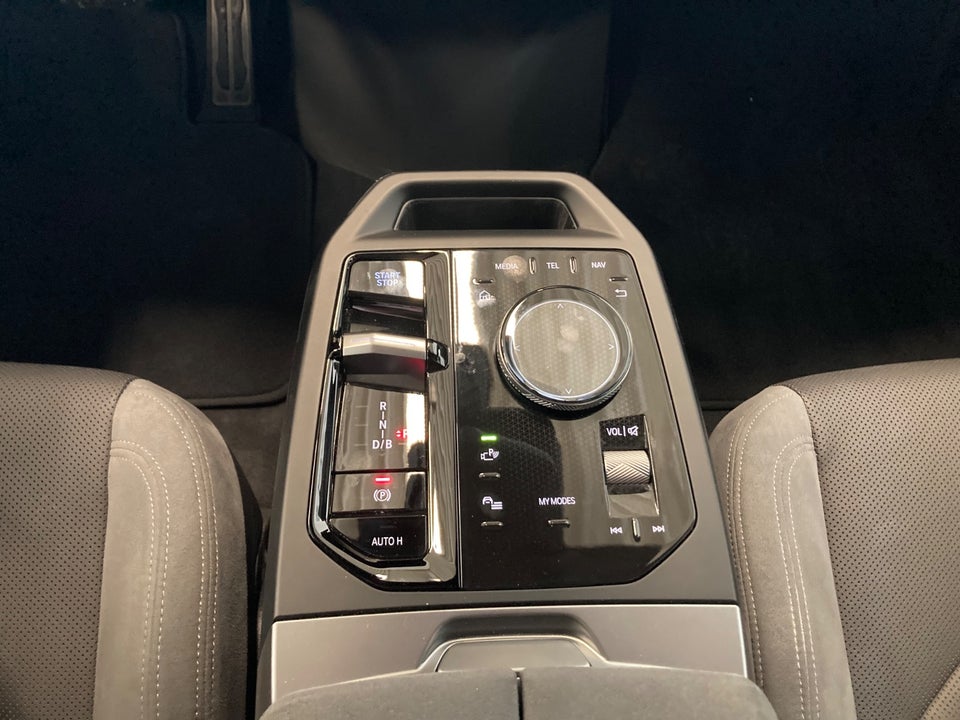 BMW iX xDrive45 M-Sport 5d