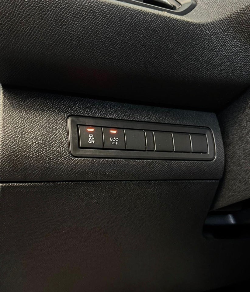 Peugeot 308 1,2 e-THP 130 Allure+ SW 5d
