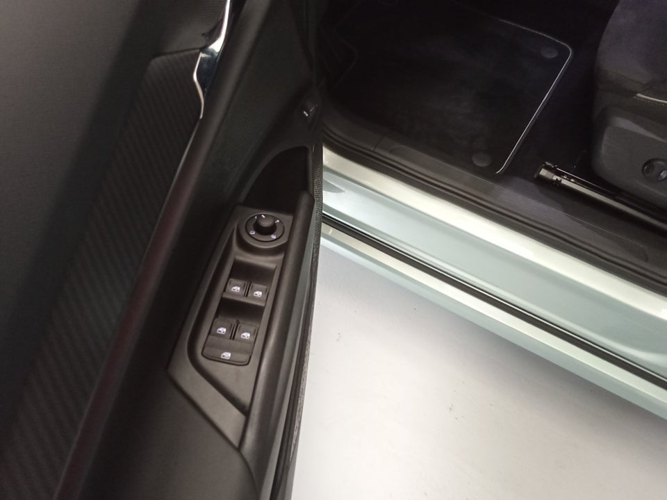 Skoda Enyaq 80x iV Sportline 5d