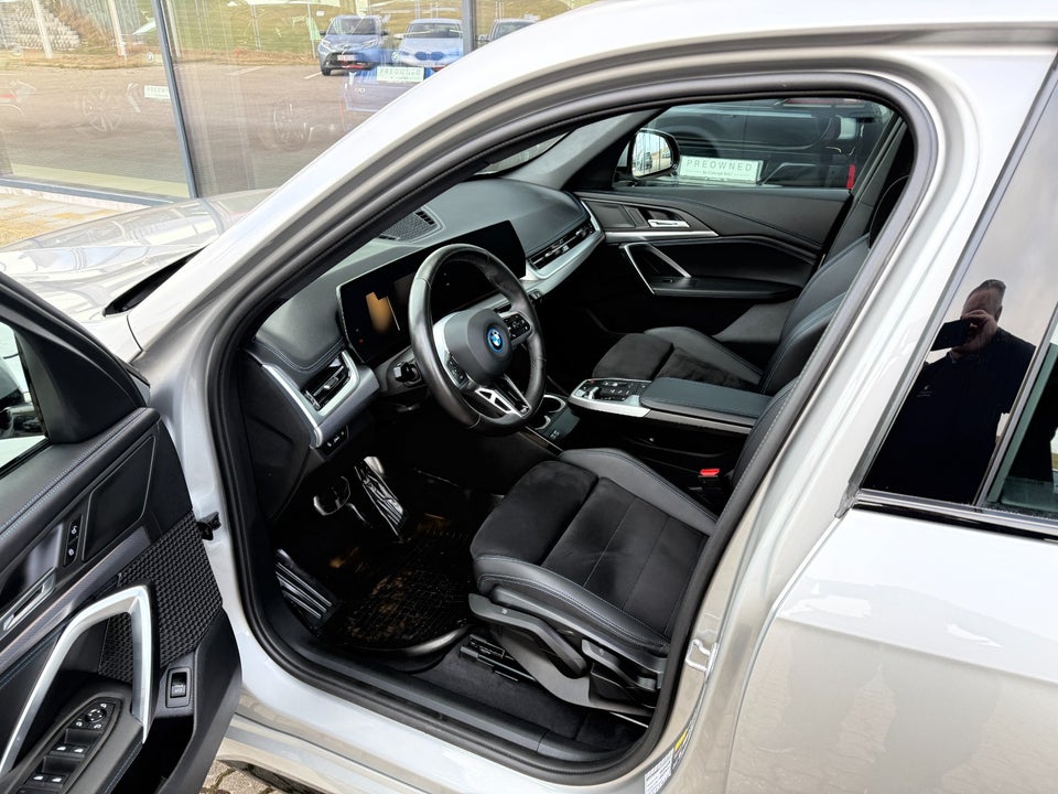 BMW iX1 eDrive20 M-Sport 5d