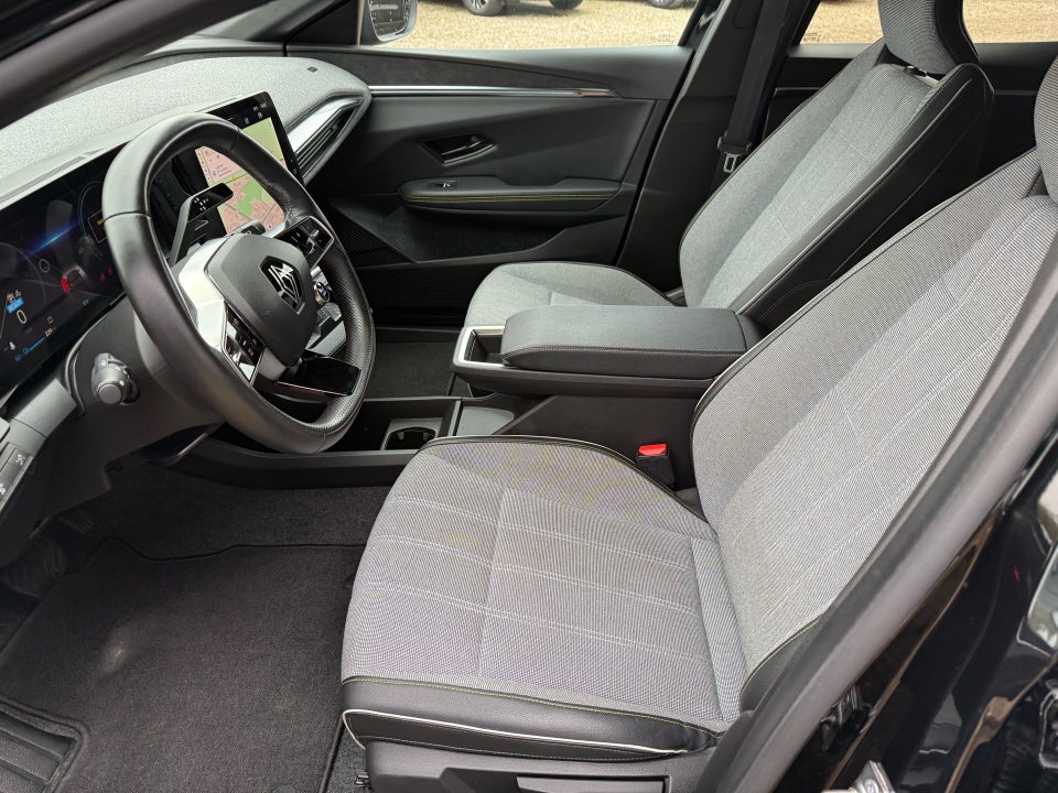 Renault Megane E-Tech 60 Techno 5d