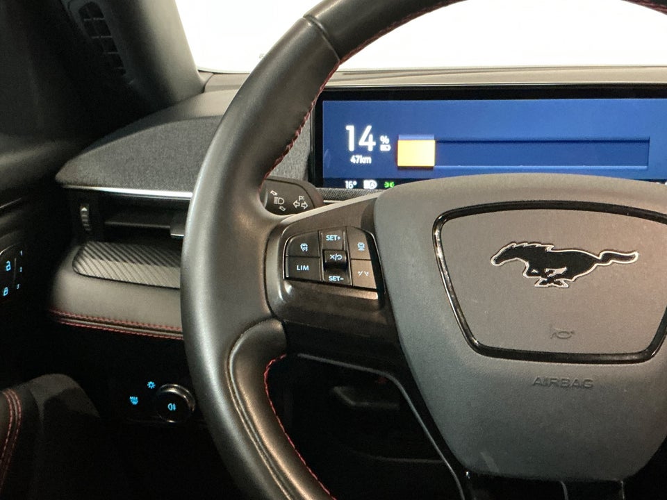 Ford Mustang Mach-E 98 Extended Range AWD 5d