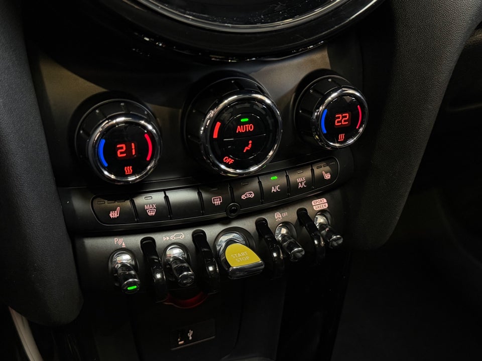 MINI Cooper SE Classic Trim 3d