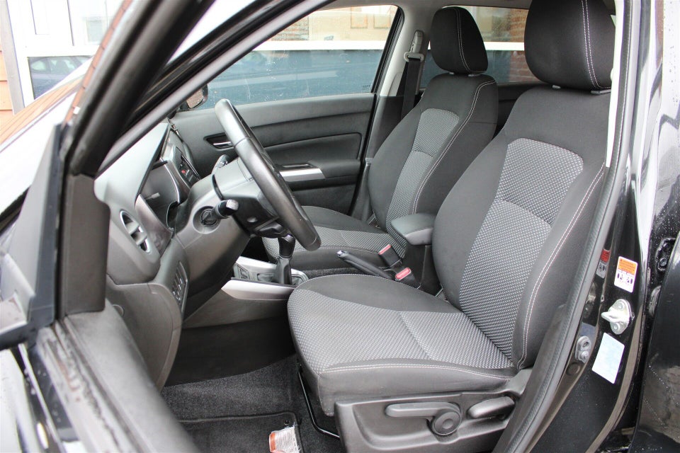 Suzuki Vitara 1,0 Boosterjet Active 5d
