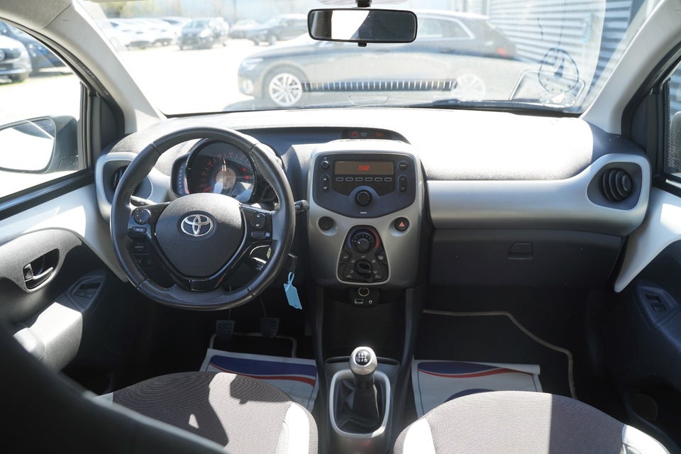 Toyota Aygo 1,0 VVT-i x-cite 5d