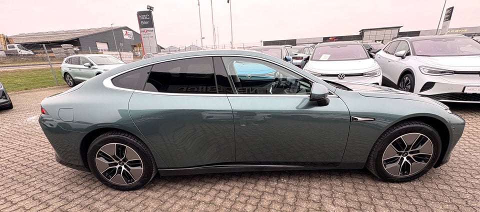 Xpeng P7 Long Range 4d