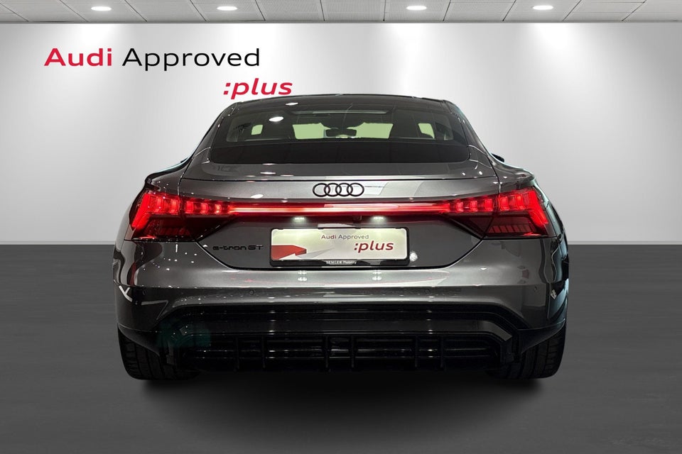 Audi e-tron GT quattro 4d