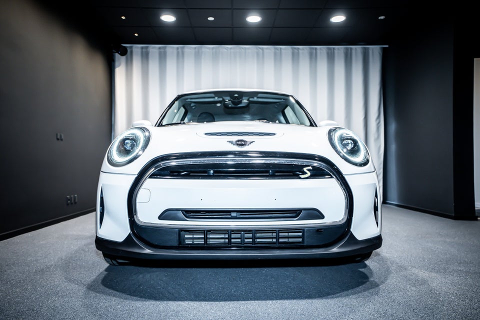 MINI Cooper SE Classic Trim 3d