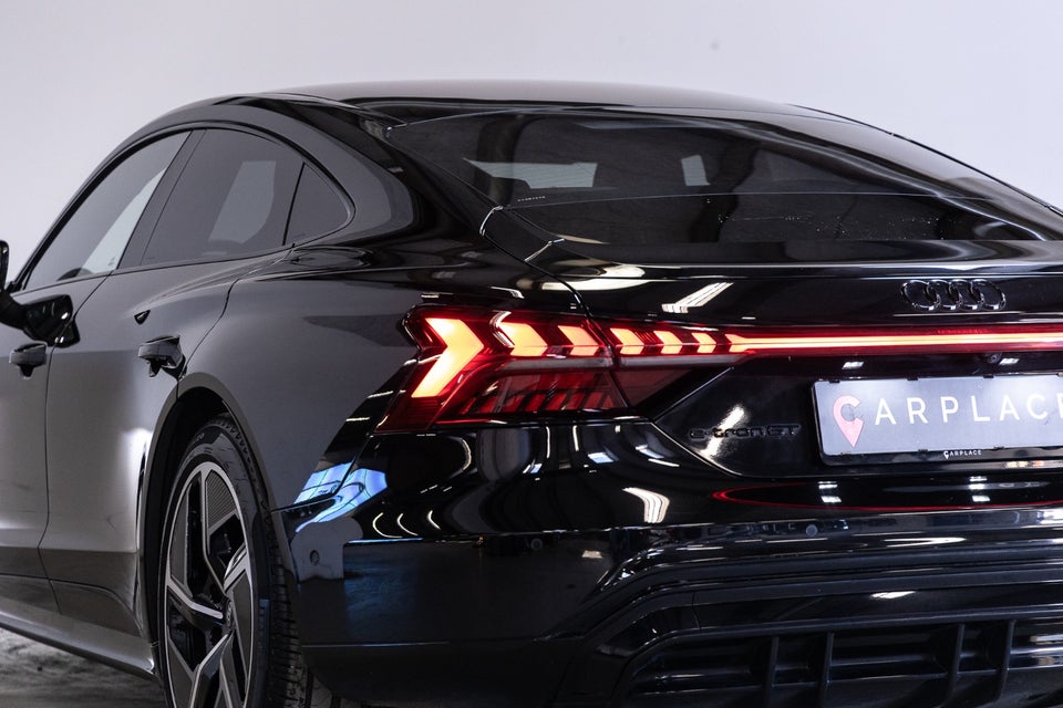 Audi e-tron GT quattro 4d