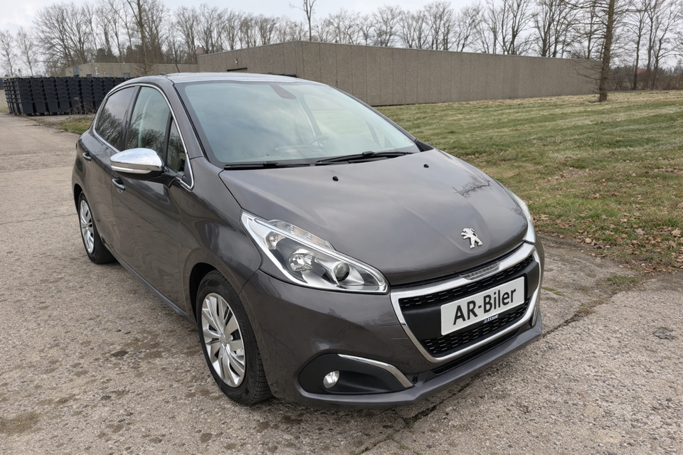 Peugeot 208 1,6 BlueHDi 100 Allure Sky 5d