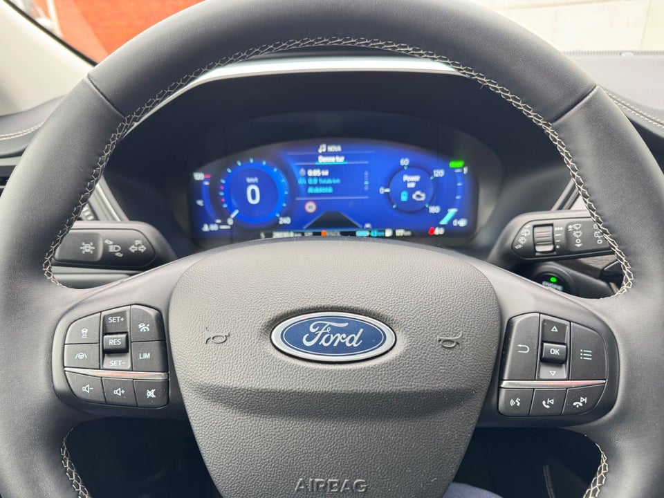 Ford Kuga 2,5 PHEV Vignale CVT 5d