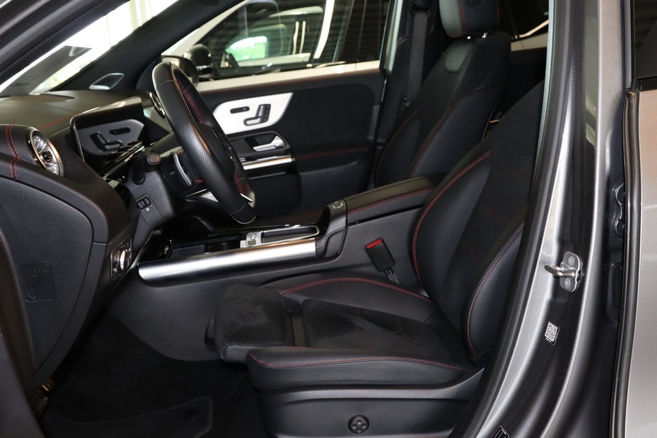 Mercedes EQA350 AMG Line Premium 4Matic 5d