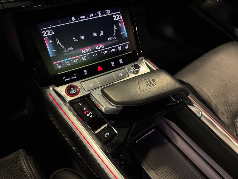 Audi e-tron S quattro 5d
