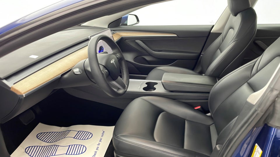 Tesla Model 3 Standard Range+ RWD 4d