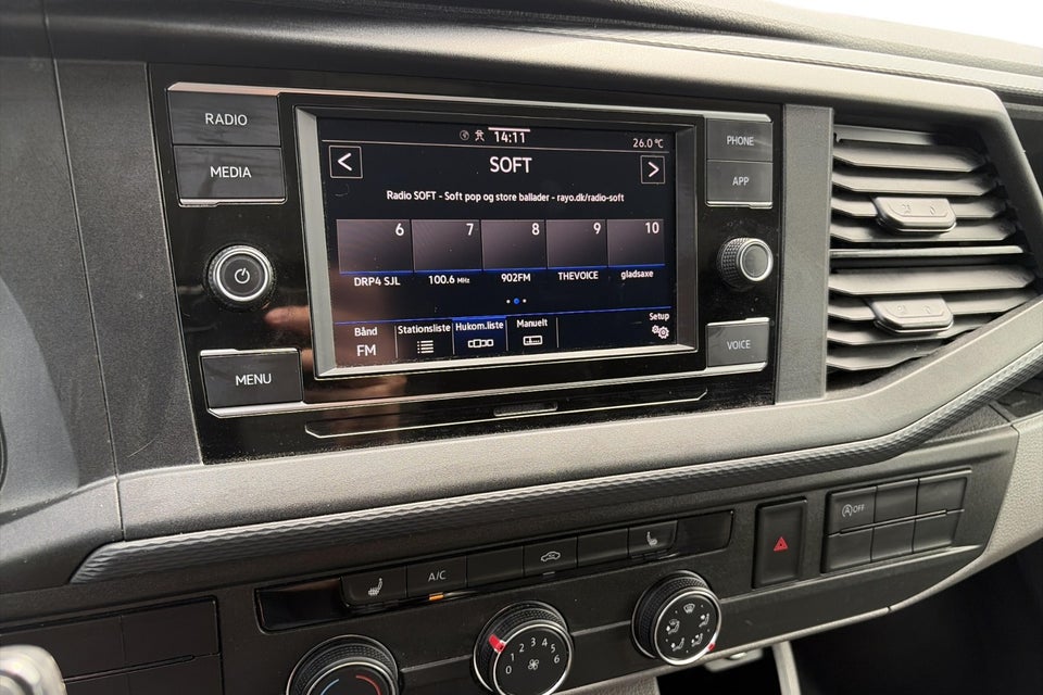VW Transporter 2,0 TDi 110 Kassevogn lang