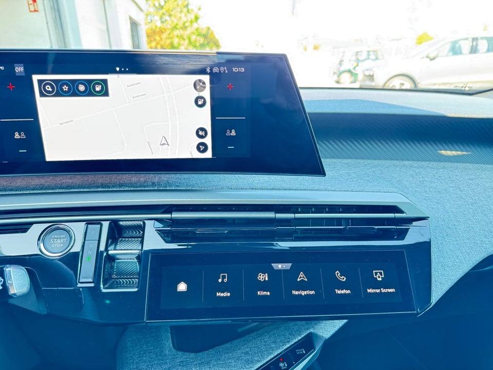 Peugeot e-5008 77 Allure 7prs 5d