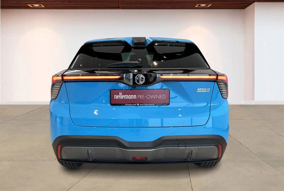 MG 4 77 Luxury Extended Range 5d