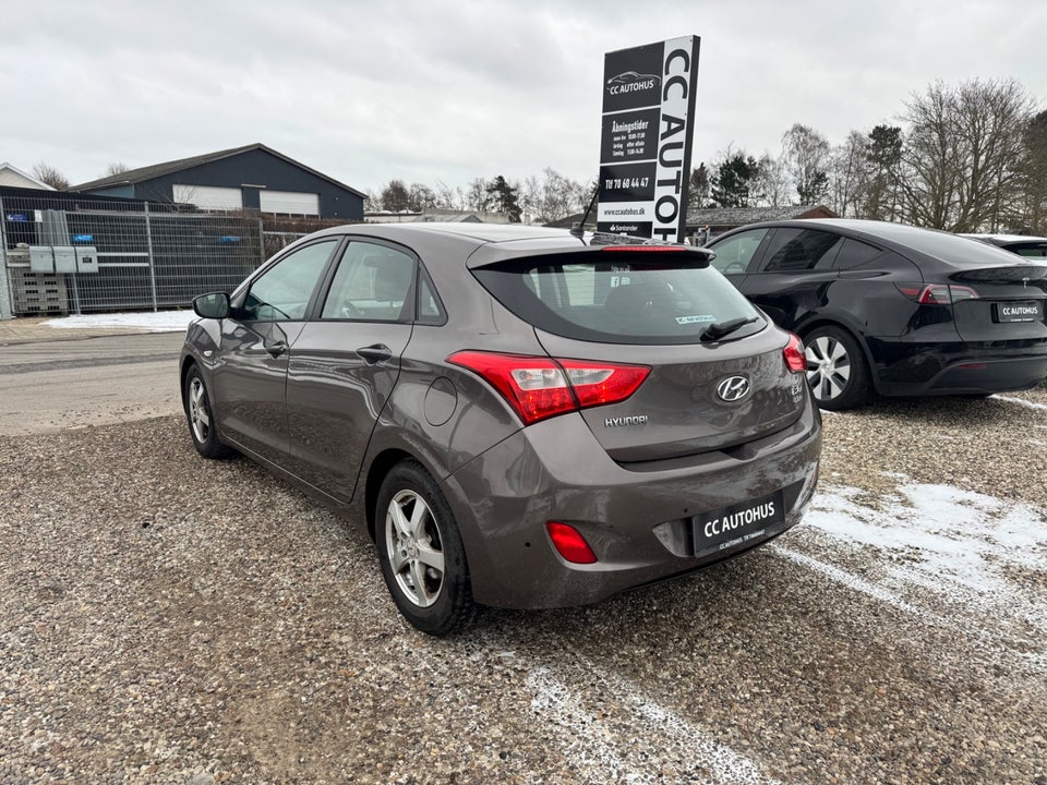 Hyundai i30 1,4 CVVT Comfort 5d