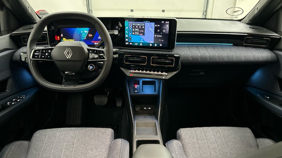 Renault 4 E-Tech 52 Techno 5d