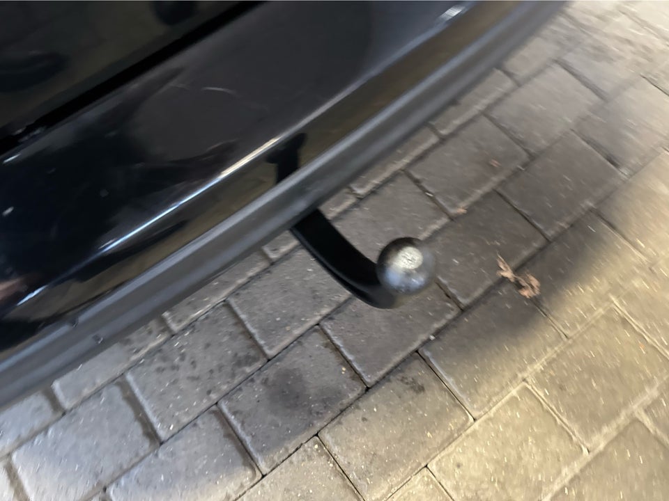 Kia Ceed 1,6 CRDi 136 Attraction SW 5d